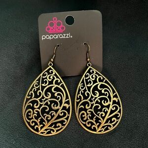 Fish hook earrings. Brass / vine design.